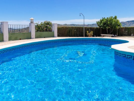 zwembad villa Spanje